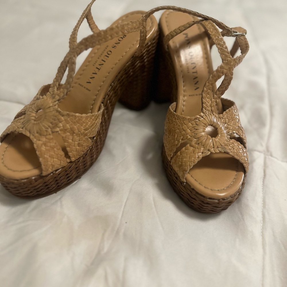 Platform sandals